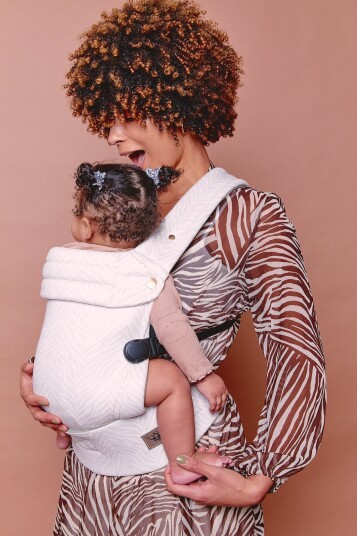 Bizzi Growin Nomad Air Baby Carrier Cream Bizzi Growin Nomad Air Baby Carrier Cream