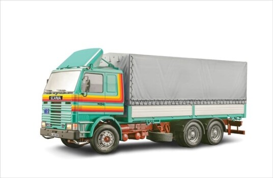 Italeri Scania 142H 6x2 Presenning Modellbil 1:24