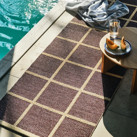 Pappelina Vevd Teppe Criss Burgundy 70x225 cm Pappelina Vevd Teppe Criss Burgundy 70x225 cm