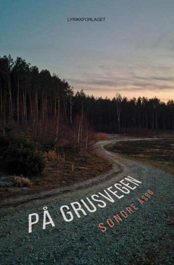 På grusvegen