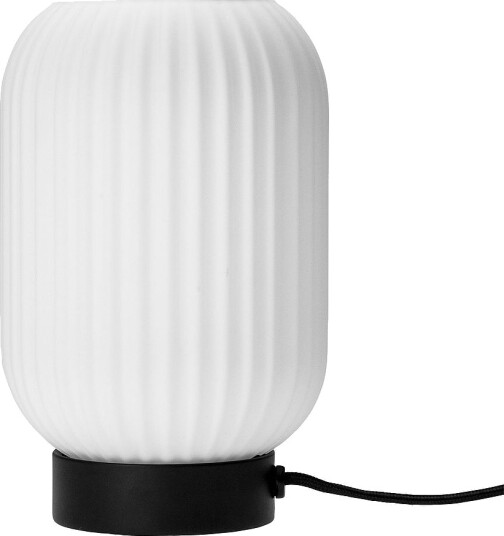 Dyberg Larsen Bordlampe Riflet Hvit Bordlamper