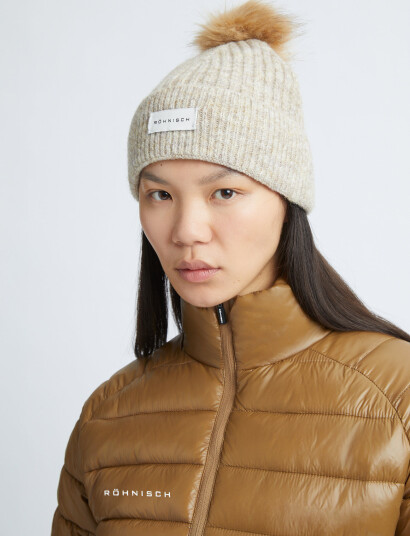Röhnisch Pom Rib Beanie - Beige - ONE SIZE Röhnisch Pom Rib Beanie - Beige - ONE SIZE