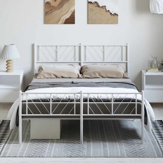 vidaXL Sengeramme i metall med hode- og fotgavl hvit 135x190 cm 8721012190245