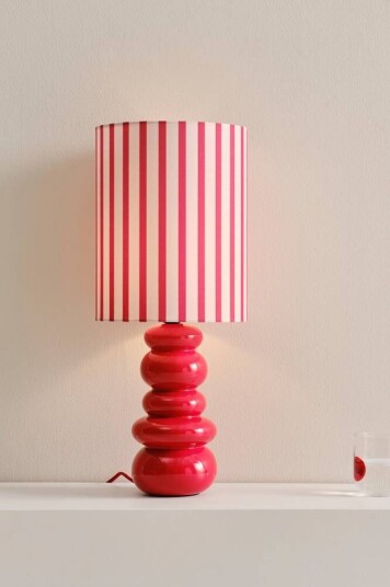 FONSO bordlampe Painting Shiny Red Ceramic With Printed Stripes Tc Fabric FONSO bordlampe Painting Shiny Red Ceramic With Printed Stripes Tc Fabric
