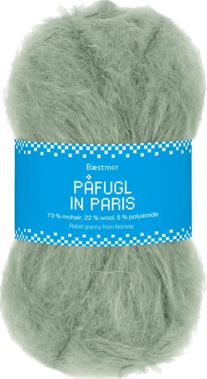 Bæstmor Påfugl in Paris Bæstmor Påfugl in Paris