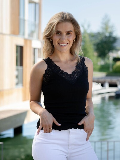 Rosemunde Bernadine Organic Top with Lace Sort XS Rosemunde Bernadine Organic Top with Lace Sort XS