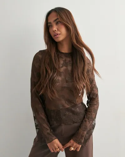 Nelly   Brun   Rose Lace Blouse Top
