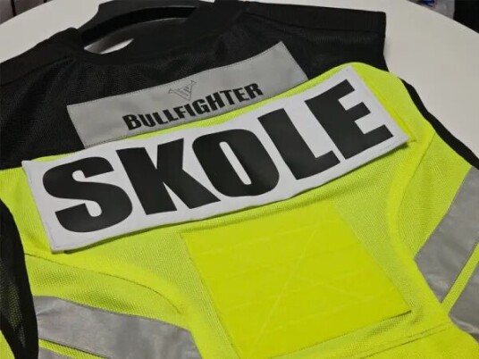 Bullfighter Stor Skole Patch M/borrelås