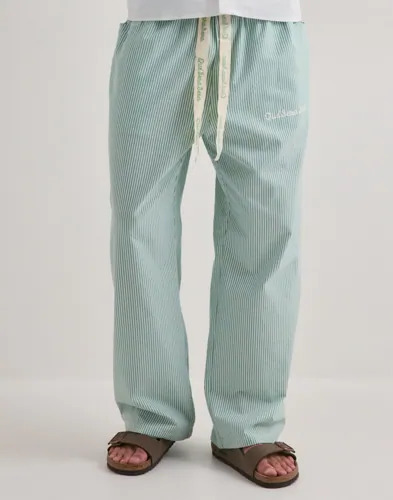 Que Sera Sera Shawn Stripe Pant Slacks Grønn
