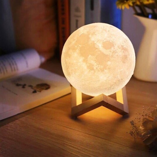 Verk Group Lampe Moon Lamp 15 cm / Nattlampe Månelampe Endrer farg
