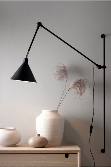 Ellos Home   Vegglampe Jordan Stor   Svart