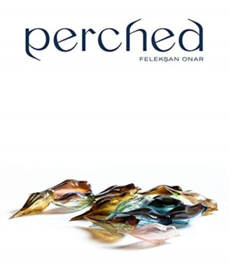 Perched Av Stefan Weber, Louis De Bernieres