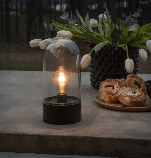 Trend Collection lykt med plastkuppel – amber LED og timer, 27 cm
