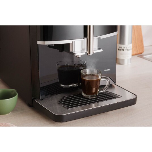 Siemens EQ300 Helautomatisk Espressomaskin med Melkeskummer 15 Bar Siemens EQ300 Helautomatisk Espressomaskin med Melkeskummer 15 Bar