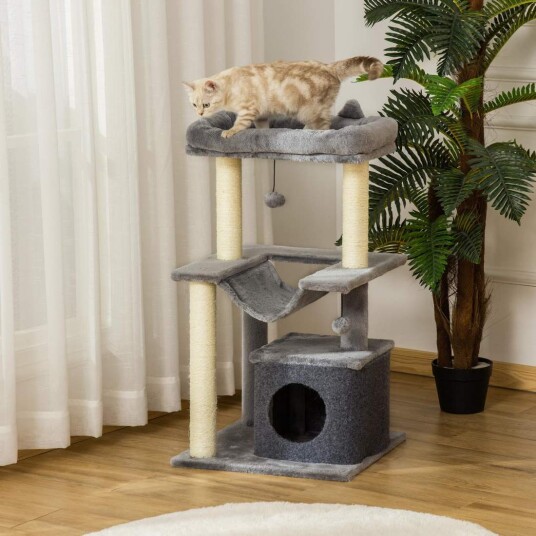 Grått Klatretre For Katt Med Hengekøye Og Sisal