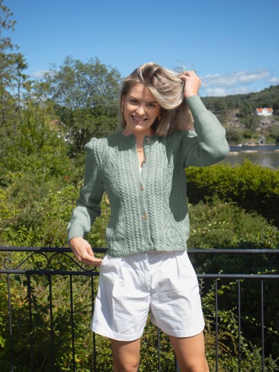 Du Store Alpakka 130 03d Tresser cardigan Sterk