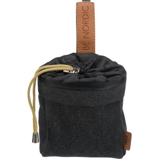 Trixie BE NORDIC Godbitveske med kjedelig svart design for hundesnacks