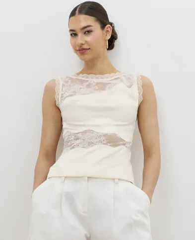 Malina Hvit Desire Lace Trimmed Cut Out To