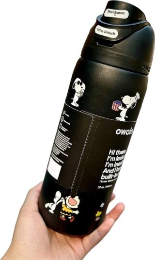 Vannflaske 32 oz Isolert med Vippestrålokk Snoopy Svart Vakuum Reiseflaske i Rustfritt Stål Lekkasjesikker Sportsflaske for Skole Kontor