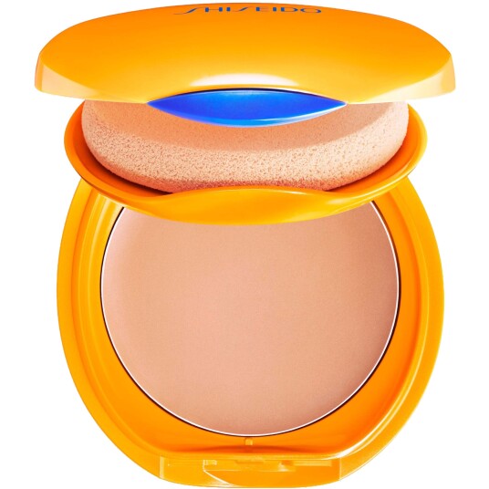 Shiseido UV Tanning Compact Foundation SPF 10 12g med naturlig solkysset glød Shiseido UV Tanning Compact Foundation SPF 10 12g med naturlig solkysset glød