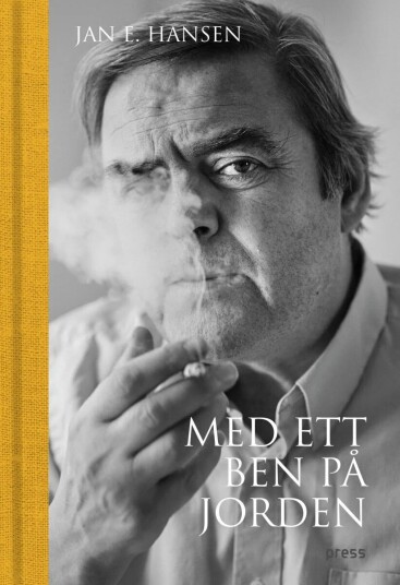 Med ett ben på jorden av Jan E. Hansen