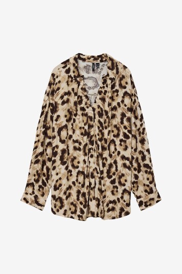 Vero Moda Curve - Bluse vmcAnna LS Rouching Shirt Wvn - Grå