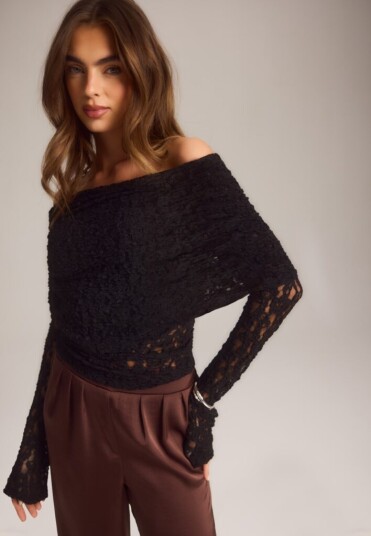 Bubbleroom Drapy Lace Top