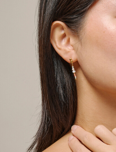 Enamel Copenhagen Earrings Nara Whimsically Gold ONE SIZE Enamel Copenhagen Earrings Nara Whimsically Gold ONE SIZE