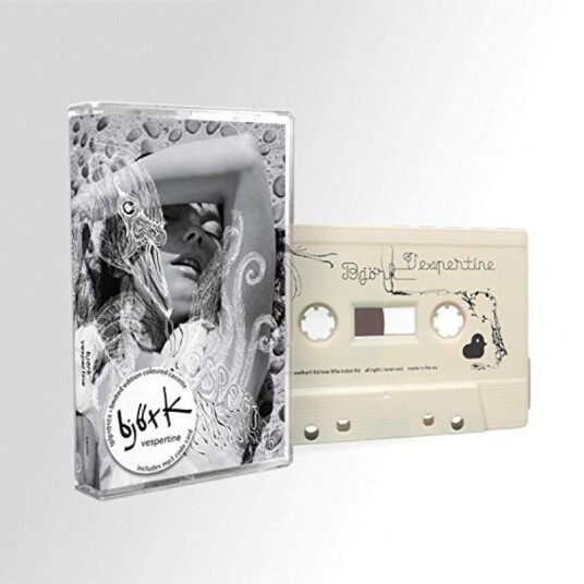 Björk Vespertine Kassett Björk Vespertine Kassett