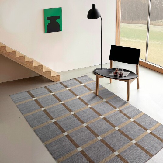 Ullteppe Gingham no. 7 Størrelse: 240 x 340 cm