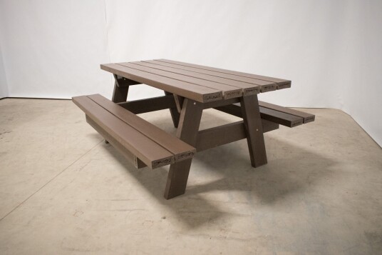 Rastebenk 180cm 100 % resirkulerte materialer