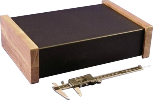Hammond Electronics 1441 24BK3CWW 305 × 203 × 76 mm Stål Svart Kabinett