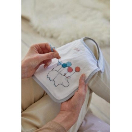 Dmc Gift of Stitch broderisett med smekkeflodhest