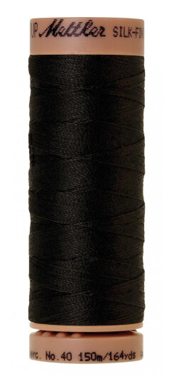 Mettler, Silk Finish Cotton 40, 150m Farge nr 4000 (før 003/Schwarz3) Mettler, Silk Finish Cotton 40, 150m Farge nr 4000 (før 003/Schwarz3)