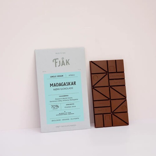Fjåk Sjokolade - 70% dark Madagascar Åkesson’s Estate Specialty Chocolate Bar Fjåk Sjokolade - 70% dark Madagascar Åkesson’s Estate Specialty Chocolate Bar