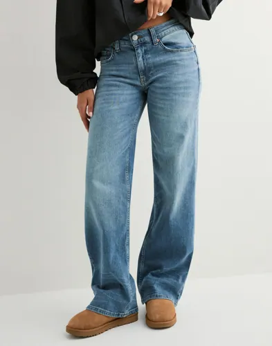 Nelly   Blå   Low Waist Loose Jeans