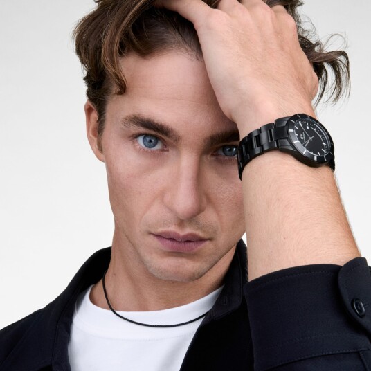Daniel Wellington DW Watch Iconic Paradigma Link Black 40mm Daniel Wellington DW Watch Iconic Paradigma Link Black 40mm