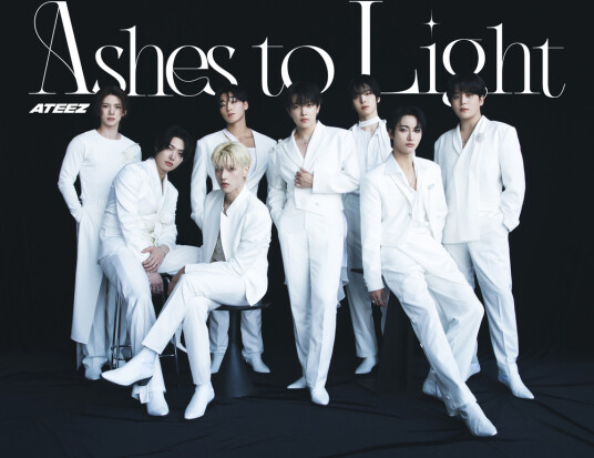 Ateez Ashes To Light incl. 40pg Photobook + 16pg Booklet CD