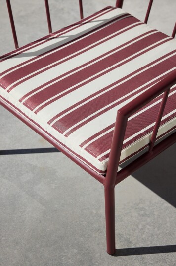 Jotex Sittepute Lenestol Vinrød stripe MENTON 2234440080 Jotex Sittepute Lenestol Vinrød stripe MENTON 2234440080