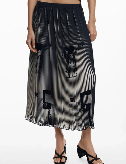 Desigual Newspapers Black L Desigual Newspapers Black L