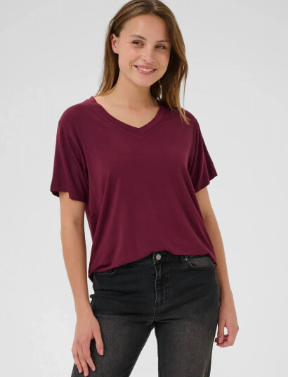 Kaffe Kafrida V-Neck T-Shirt - Burgundy - XS Kaffe Kafrida V-Neck T-Shirt - Burgundy - XS