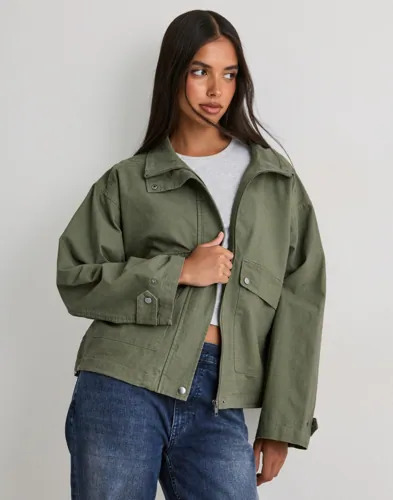 Nelly Grønn Funnel Neck Cotton Jacket