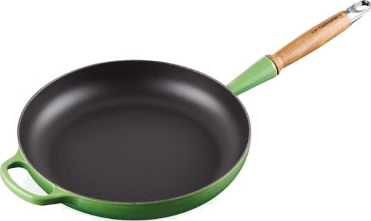 Le Creuset - Stekepanne m/trehåndtak 28 cm bamboo green Le Creuset - Stekepanne m/trehåndtak 28 cm bamboo green