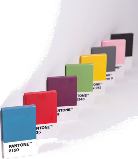 PANTONE Pantone Creditcard Holder In Matte And Giftbox - Blue - H:11CM PANTONE Pantone Creditcard Holder In Matte And Giftbox - Blue - H:11CM