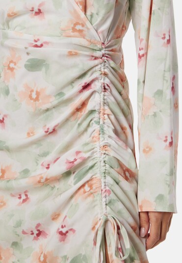 Bubbleroom Occasion Drawstring L/S Midi Dress White/Floral 42 Bubbleroom Occasion Drawstring L/S Midi Dress White/Floral 42