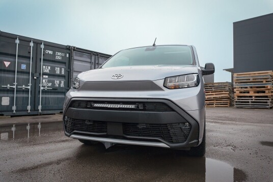 Lazer grillbrakett Toyota Proace City 2023+ (Linear 18)
