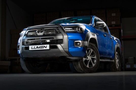 Lumen grillkit Toyota Hilux SR+ Invincible X SQ16