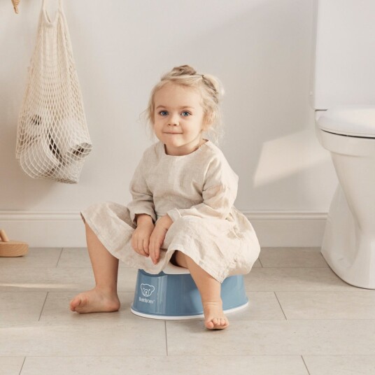 Babybjörn Smart Potte Dypblå Hvit Babybjörn Smart Potte Dypblå Hvit