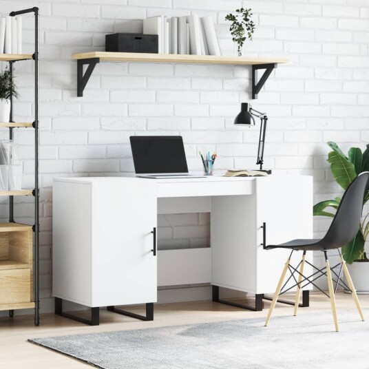 vidaXL Skrivebord hvit 140x50x75 cm konstruert tre vidaXL Skrivebord hvit 140x50x75 cm konstruert tre