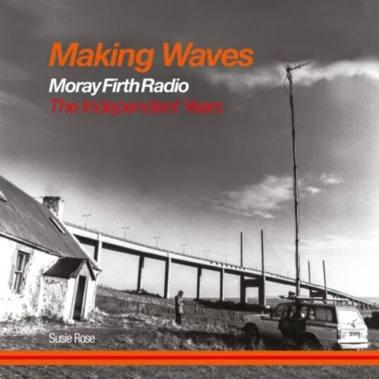 Making Waves Av Susie Rose